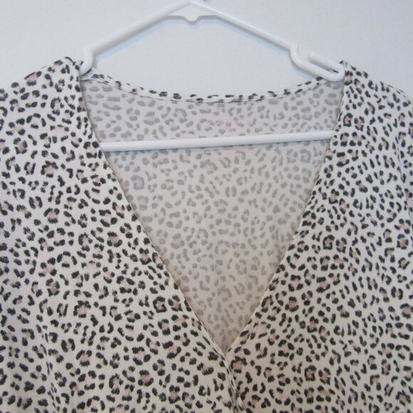 Victoria Secret Heavenly Leopard Print V-Neck Long Sleeve Blouse Womens Small - Picture 4 of 7
